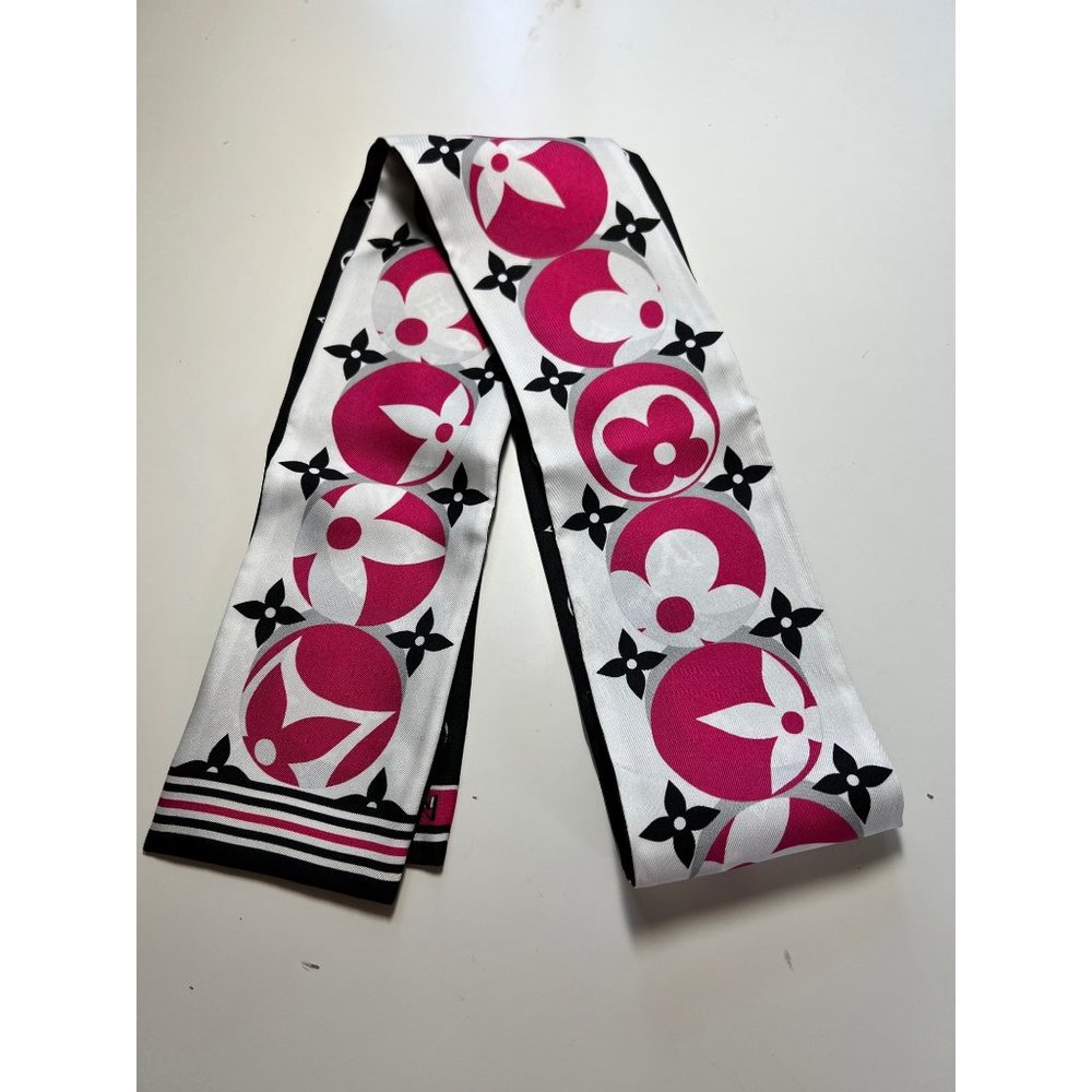 NWOT Louis Vuitton Bandeau Scarf, Black, White, Pink, M77362, Monogram Marbles - Picture 4 of 9